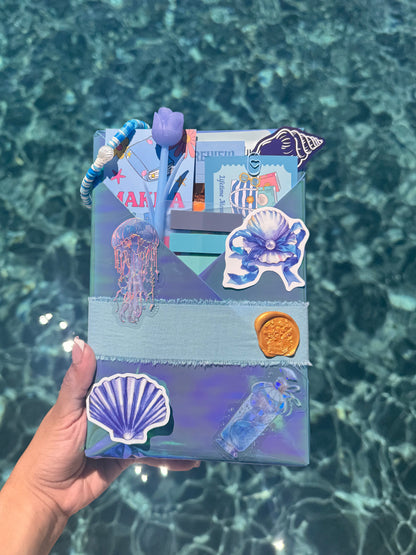 Coastal blind date with a book 🌊 🌺