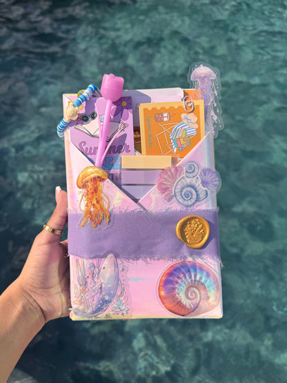 Coastal blind date with a book 🌊 🌺