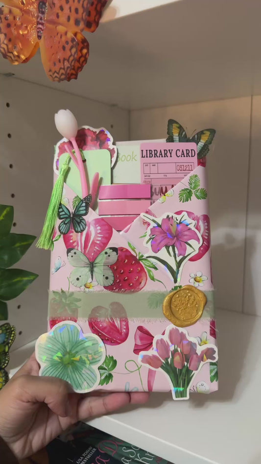 Floral Blind date with a book 💐